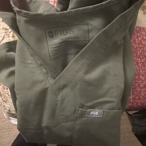 Figs Olive Green Medical Top and Bottom Set